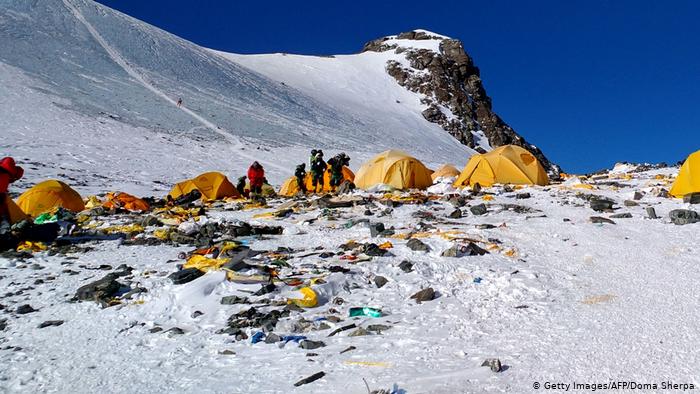 Nepal suspends all Everest expeditions over coronavirus fears